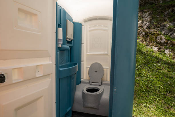 Types of Portable Toilets We Offer in Bayard, NM